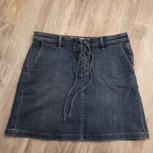 Vince Camuto Denim Mini Skirt Lace Up Front Y2K Dark Wash Stretch Size 28